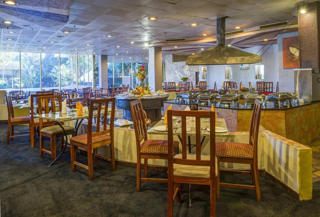 Rainbow Towers Hotel & Conference Centre Harare Dış mekan fotoğraf