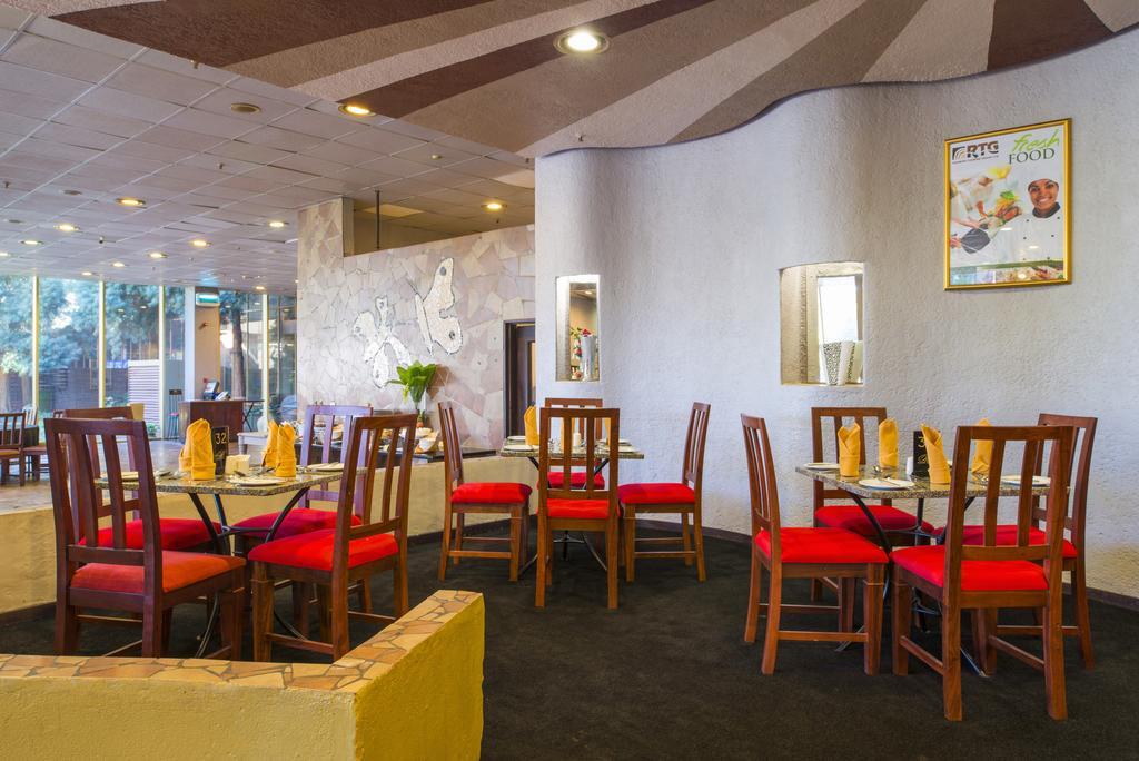 Rainbow Towers Hotel & Conference Centre Harare Dış mekan fotoğraf
