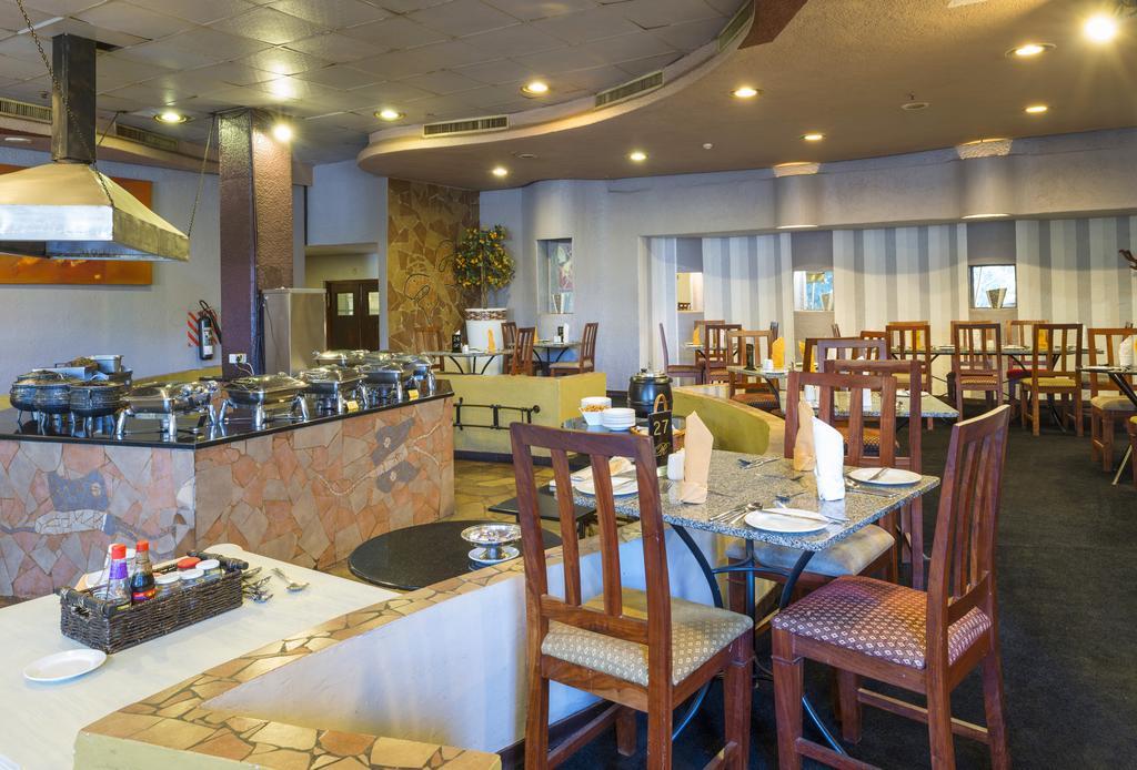Rainbow Towers Hotel & Conference Centre Harare Dış mekan fotoğraf